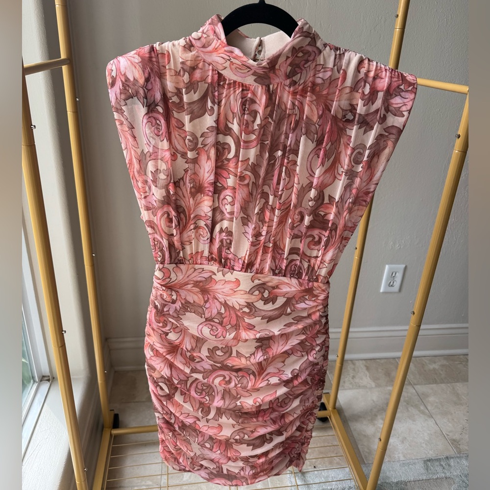 Elliatt floral mini dress size Small